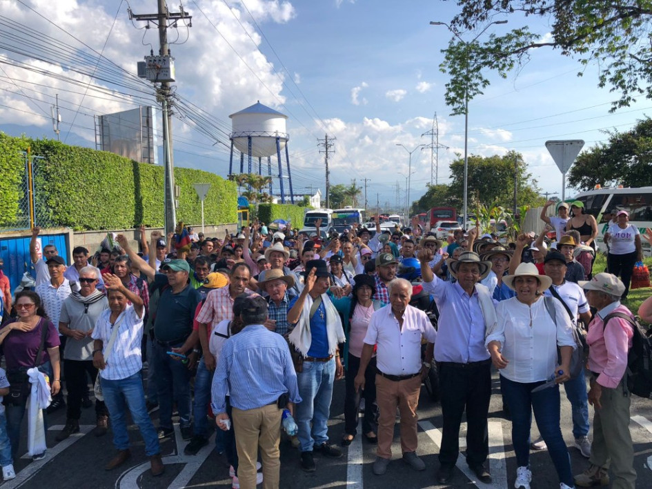 Aproximadamente 400 cafeteros acudieron el miércoles a la Asamblea Cafetera Nacional en Armenia. Aproximadamente 400 cafeteros acudieron el miércoles a la Asamblea Cafetera Nacional en Armenia.