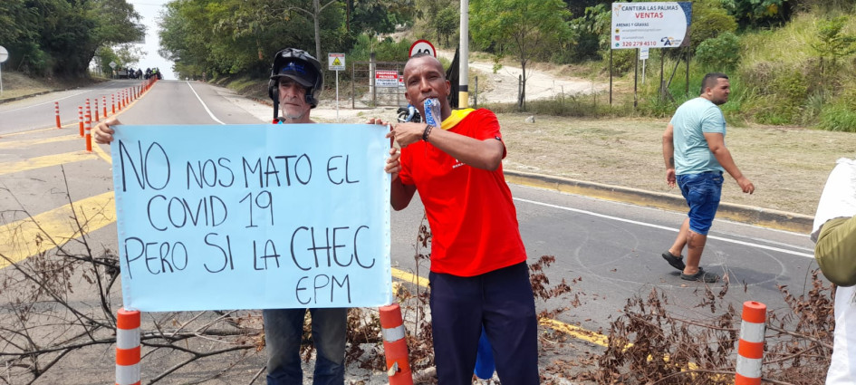 El grupo de manifestantes recorrió ayer las calles del municipio. El grupo de manifestantes recorrió ayer las calles del municipio.