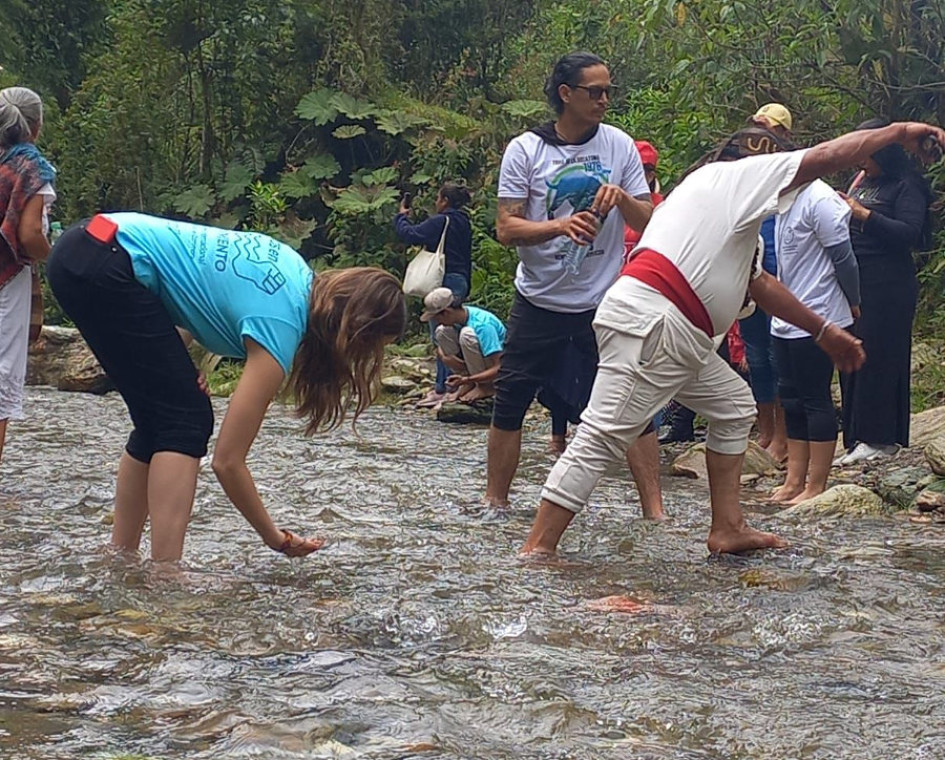 Esta es una salida de campo realizada por los participantes del evento durante su estadía en Manizales. Esta es una salida de campo realizada por los participantes del evento durante su estadía en Manizales.