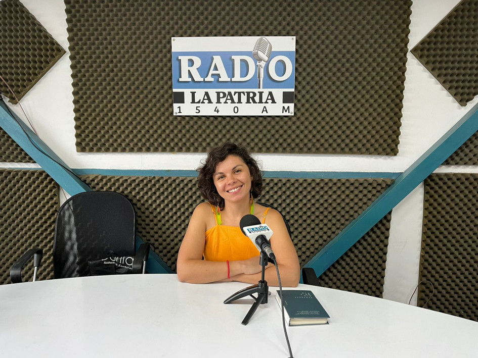 Entrevista con Camila Cardona, escritora y editora de Peregrina Libros. Entrevista con Camila Cardona, escritora y editora de Peregrina Libros.