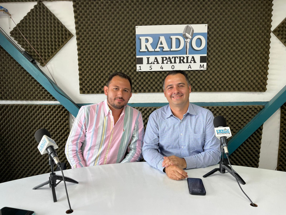 El alcalde de Villamaría, Jonier Alejandro Ramirez, y el gerente de Aquamaná, Santiago Marín. El alcalde de Villamaría, Jonier Alejandro Ramirez, y el gerente de Aquamaná, Santiago Marín.