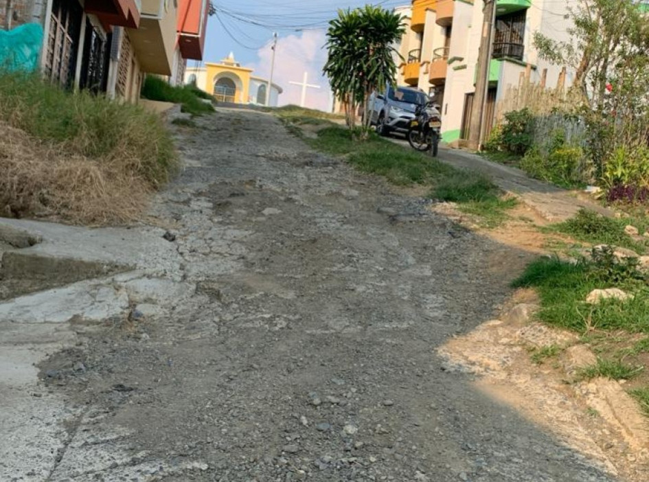 Así está actualmente el estado de la vía. Así está actualmente el estado de la vía.