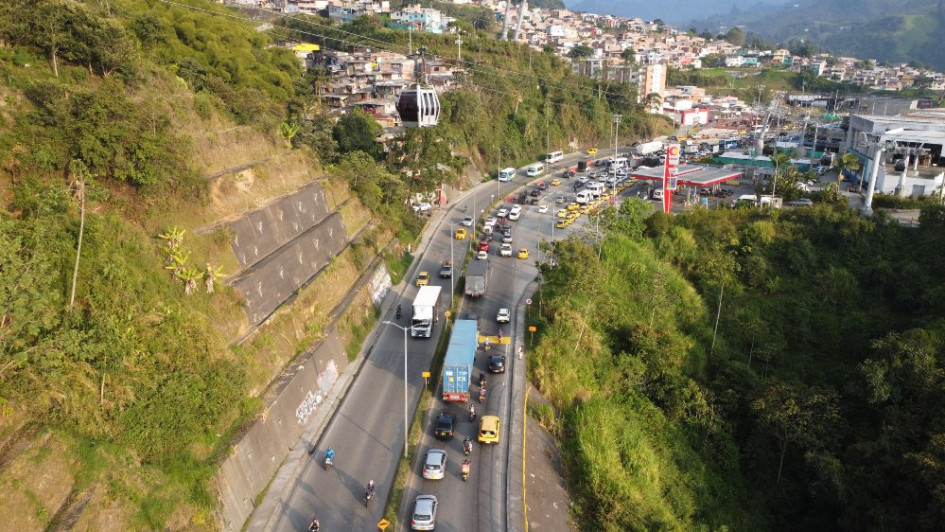 El trancón en horas pico en el sector de Los Cámbulos es el único que aqueja a los ciudadanos, sobre todo a quienes se dirigen para Villamaría. El trancón en horas pico en el sector de Los Cámbulos es el único que aqueja a los ciudadanos, sobre todo a quienes se dirigen para Villamaría.