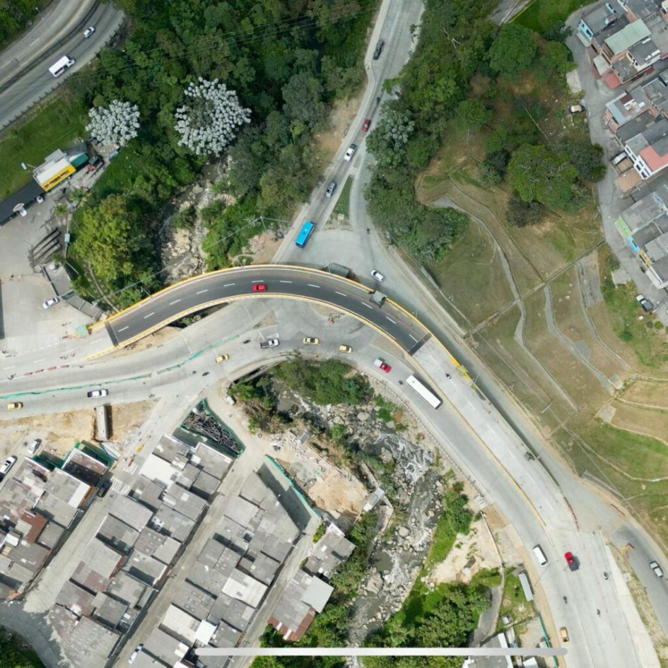 Obras en el intercambiador vial de Los Cedros. Obras en el intercambiador vial de Los Cedros.