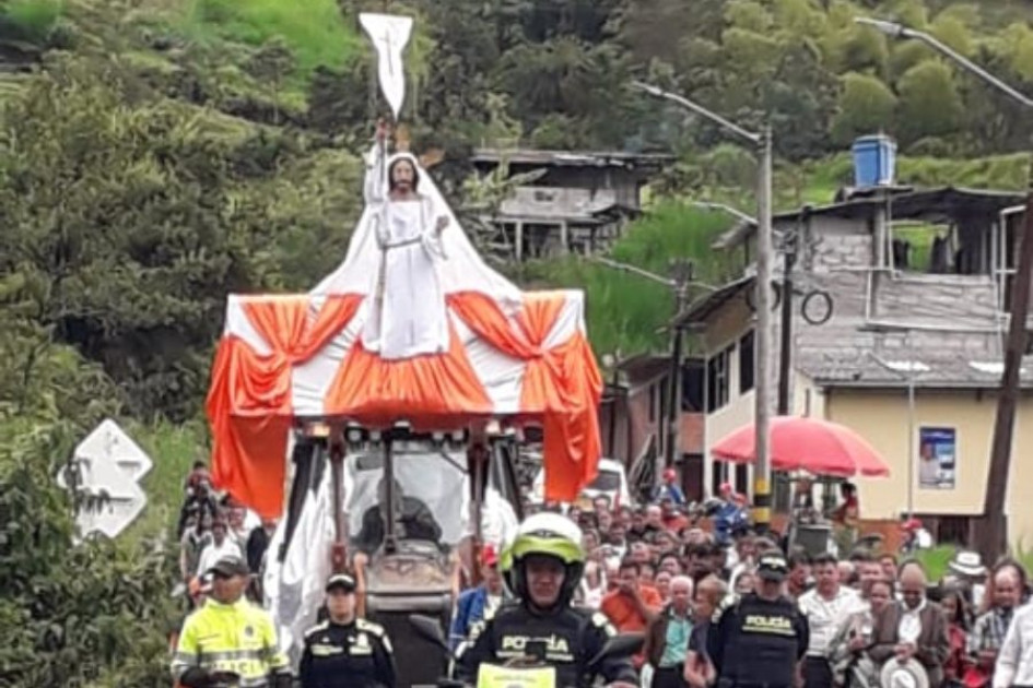 Procesión del Resucitado en Manzanares. Procesión del Resucitado en Manzanares.