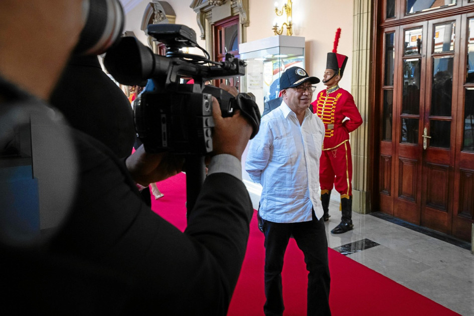 Gustavo Petro finalizó su quinta visita a Caracas en la que se reunió con el oficialismo y la oposición. Gustavo Petro finalizó su quinta visita a Caracas en la que se reunió con el oficialismo y la oposición.