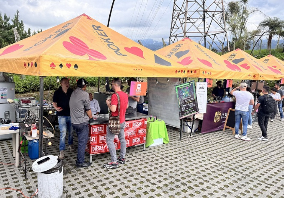 En la tarde y noche del sábado se pudo realizar parte del Fem Fest, pues la Alcaldía quiso evitar más pérdidas para emprendedoras. En la tarde y noche del sábado se pudo realizar parte del Fem Fest, pues la Alcaldía quiso evitar más pérdidas para emprendedoras.