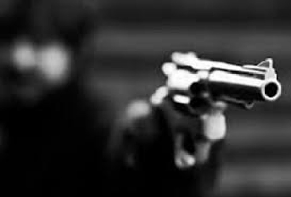 El occiso fue hallado en la vía hacia la vereda Gallinazo. El occiso fue hallado en la vía hacia la vereda Gallinazo.