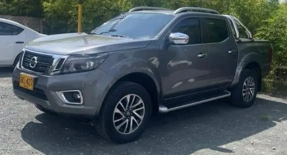 El padre desaparecido se desplazaba en una camioneta Nissan Frontier color gris, de placas GKL 427. La iba a vender en Pereira, pero fue hallada en Viterbo (Caldas). El padre desaparecido se desplazaba en una camioneta Nissan Frontier color gris, de placas GKL 427. La iba a vender en Pereira, pero fue hallada en Viterbo (Caldas).