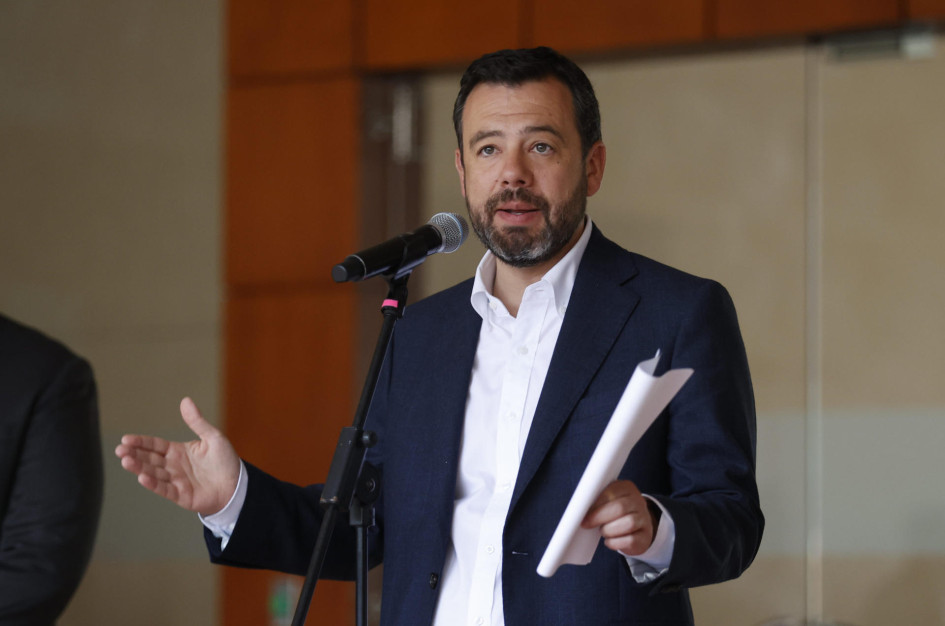 El alcalde de Bogotá, Carlos Fernando Galán El alcalde de Bogotá, Carlos Fernando Galán, habla durante una rueda de prensa este lunes en Bogotá (Colombia).