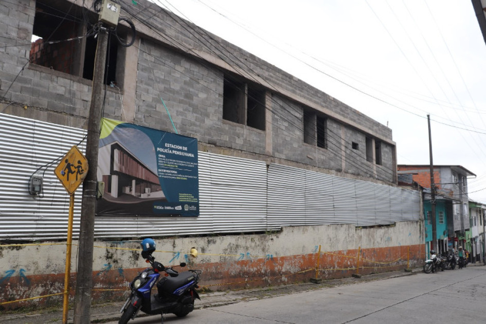 En el último mes se han visto significativos avances en la construcción de la nueva Estación de Policía de Pensilvania. En el último mes se han visto significativos avances en la construcción de la nueva Estación de Policía de Pensilvania.