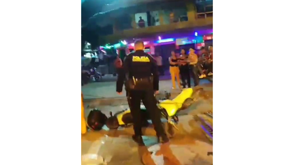 En videos se aprecia el poco respeto por la autoridad y enfrentamientos entre ciudadanos. En videos se aprecia el poco respeto por la autoridad y enfrentamientos entre ciudadanos.