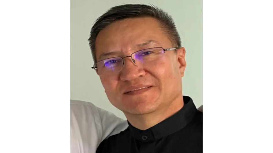 Darío Valencia Uribe, sacerdote nacido en Risaralda (Caldas). Darío Valencia Uribe, sacerdote nacido en Risaralda (Caldas).