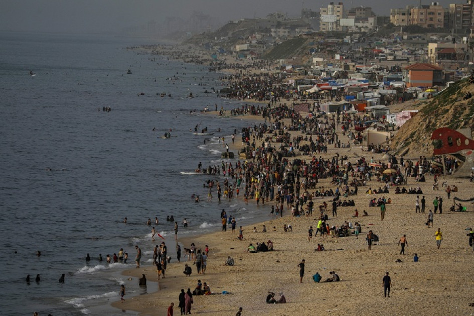 Foto | EFE | LA PATRIA Palestinos desplazados en la playa al oeste de Deir Al Balah, sur de la Franja de Gaza. Foto | EFE | LA PATRIA Palestinos desplazados en la playa al oeste de Deir Al Balah, sur de la Franja de Gaza.