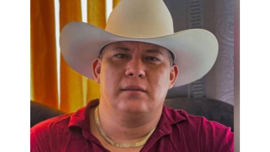 Sebastián Muñoz, artista de música popular, fue asesinado en el ataque sicarial perpetrado en Corinto. Sebastián Muñoz, artista de música popular, fue asesinado en el ataque sicarial perpetrado en Corinto.