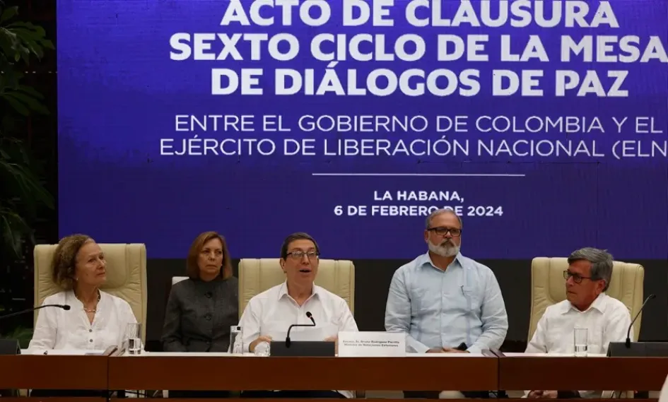 Negociadores Eln y Gobierno Colombia en La Habana El 6 de febrero se realizó la clausura del sexto ciclo de negociaciones de paz, en La Habana (Cuba).