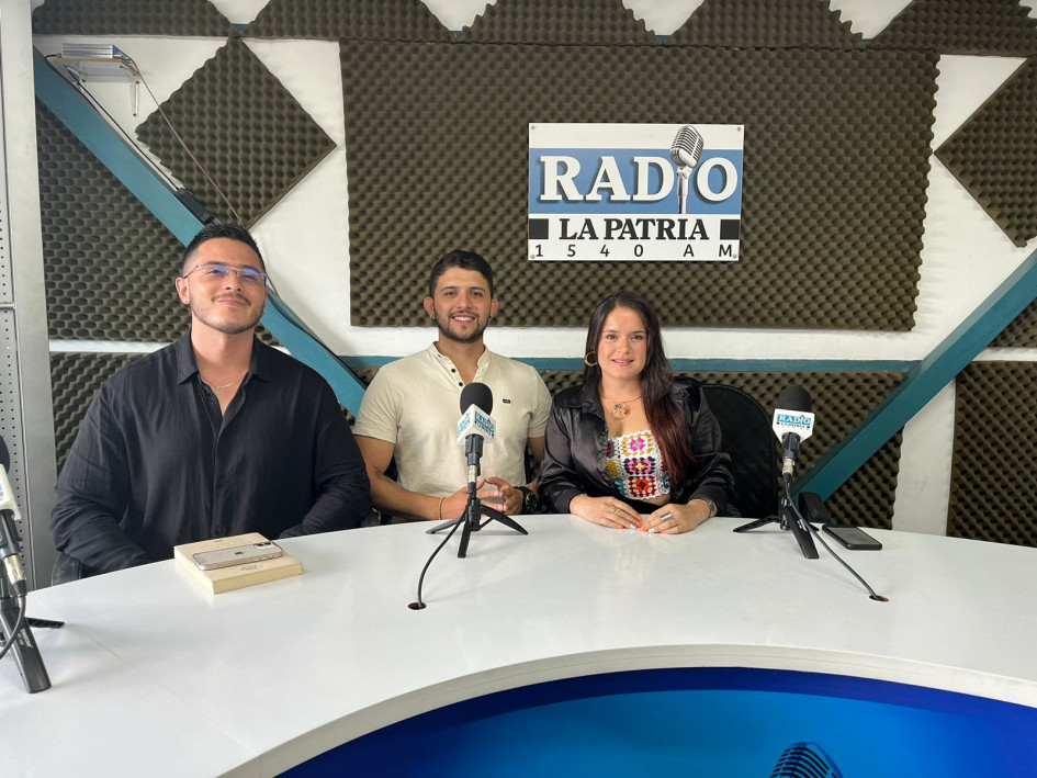 Leidy Garaviña, emprendedora que participó del FemFest, y Daniel Muñoz y Sebastián Javierre, abogados de La Corte Estrategia Legal y de Negocio. Leidy Garaviña, emprendedora que participó del FemFest, y Daniel Muñoz y Sebastián Javierre, abogados de La Corte Estrategia Legal y de Negocio.
