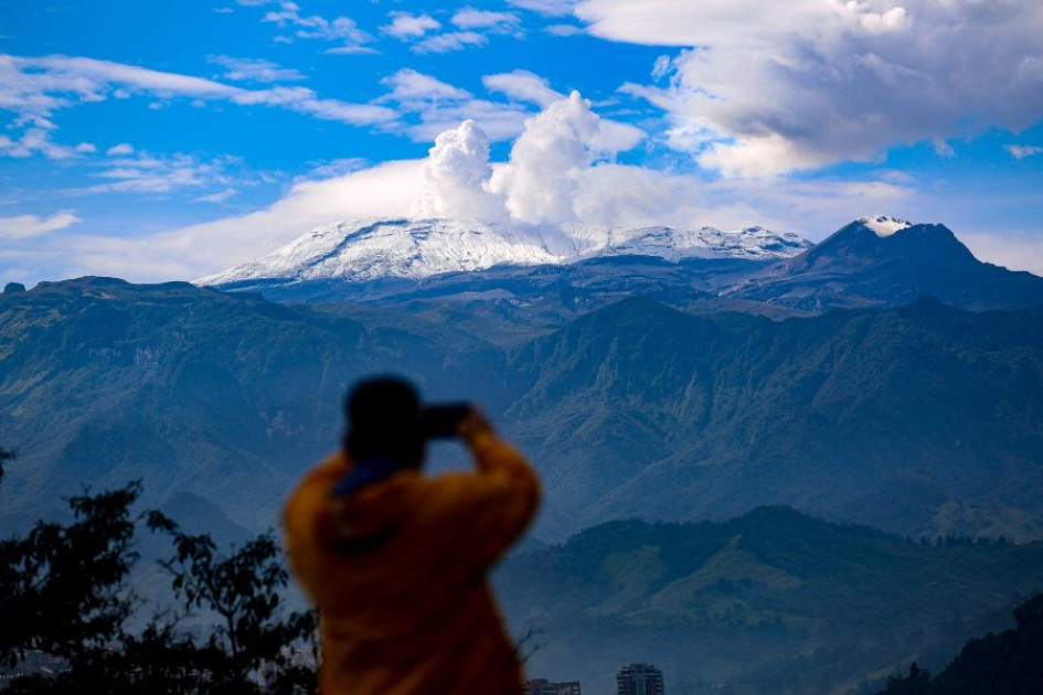 Volcán Nevado del Ruiz Volcán Nevado del Ruiz fotografiado desde Manizales