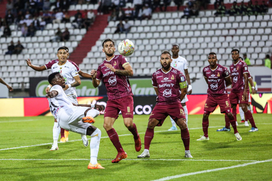 Jhon Araujo tuvo un flojo partido y fue reemplazado en el entretiempo, igual que Dayro Moreno. Once Caldas