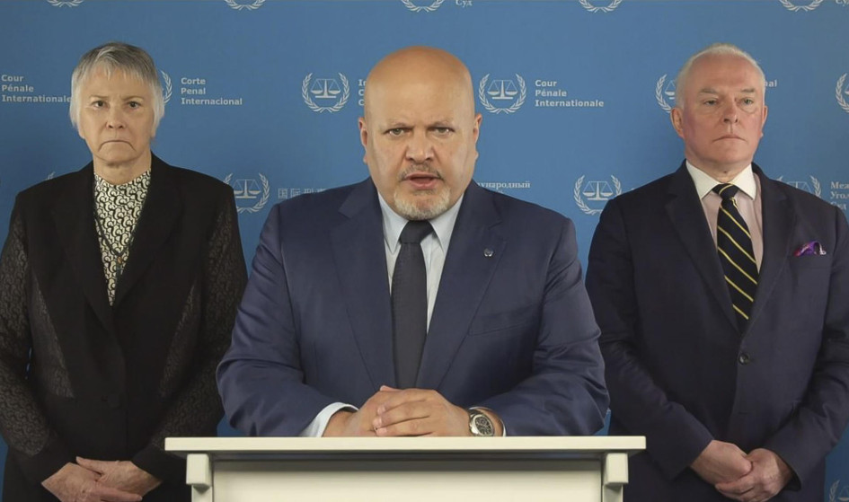 Karim Khan (centro), fiscal de la Corte Penal Internacional (CPI). Karim Khan (centro), fiscal de la Corte Penal Internacional (CPI).