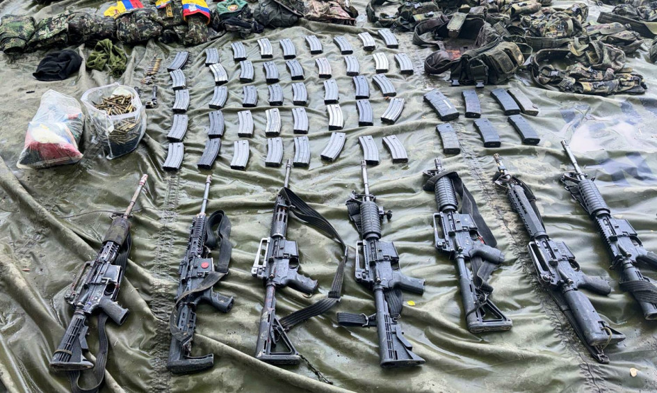 Material incautado por tropas de la Tercera División del Ejercito Nacional luego de los combates contra el frente Jaime Martínez del Emc en el sur del Cauca. Material incautado por tropas de la Tercera División del Ejercito Nacional luego de los combates contra el frente Jaime Martínez del Emc en el sur del Cauca.