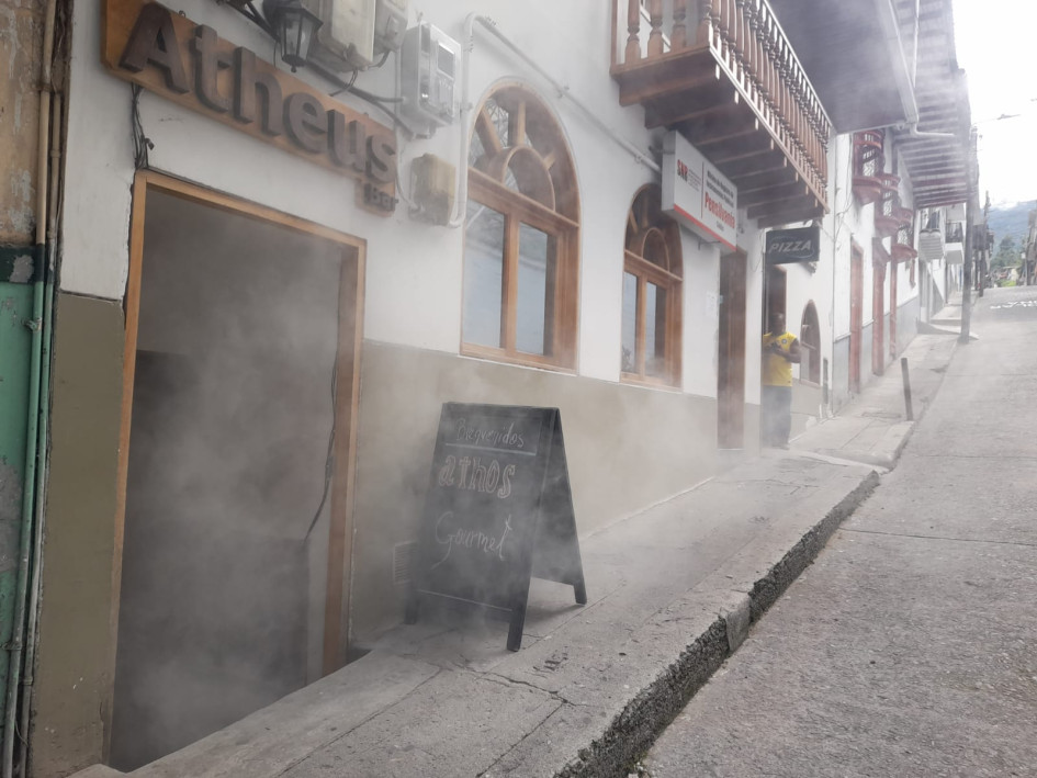 No fue necesaria la intervención del Cuerpo de Bomberos Voluntarios de Pensilvania. Un vecino controló las llamas en el bar Atheus. No fue necesaria la intervención del Cuerpo de Bomberos Voluntarios de Pensilvania. Un vecino controló las llamas en el bar Atheus.
