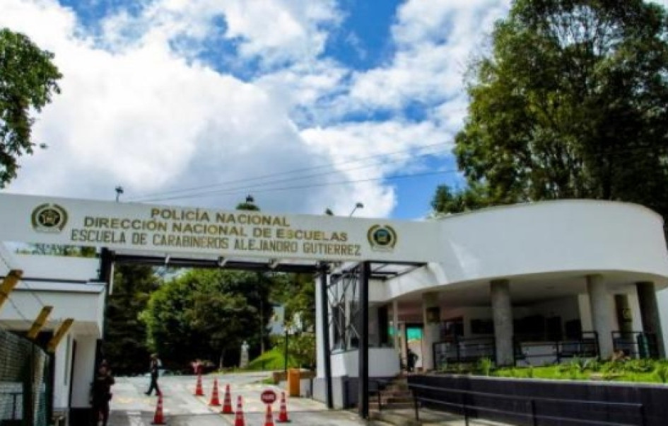 El rayo cayó pasadas las 2:00 p.m. de este domingo en la Escuela de Carabineros Alejandro Gutiérrez, en Manizales. El rayo cayó pasadas las 2:00 p.m. de este domingo en la Escuela de Carabineros Alejandro Gutiérrez, en Manizales.