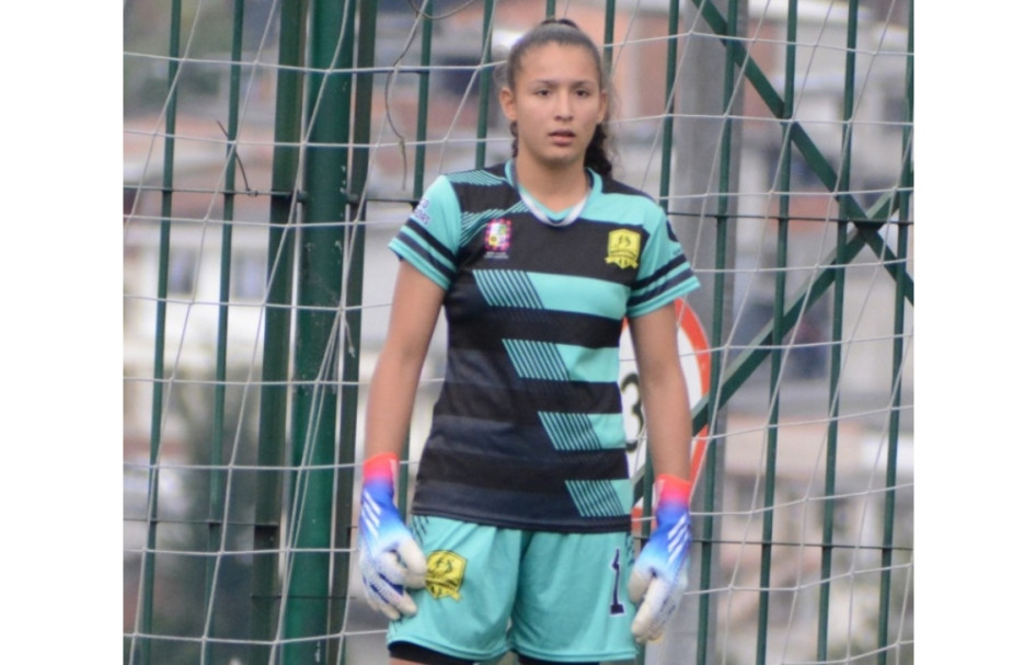 Isabela Tejada Pedroza, con 15 años, defiende el arco del Atlético Dosquebradas. Copa LA PATRIA