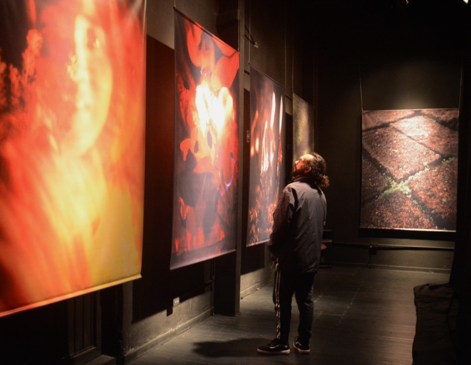 Parte de la muestra fotográfica de la exposición Retorno, ubicada en el Galpón de Bellas Artes. Parte de la muestra fotográfica de la exposición Retorno, ubicada en el Galpón de Bellas Artes.
