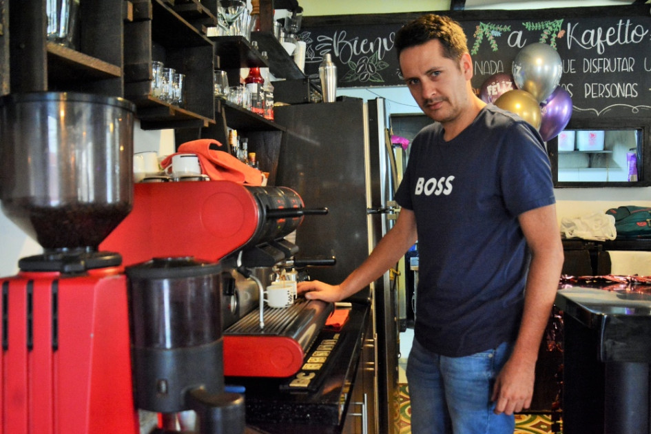 Daniel Guevara en Kaffeto Café en Chinchiná (Caldas). Daniel Guevara en Kaffeto Café en Chinchiná (Caldas).