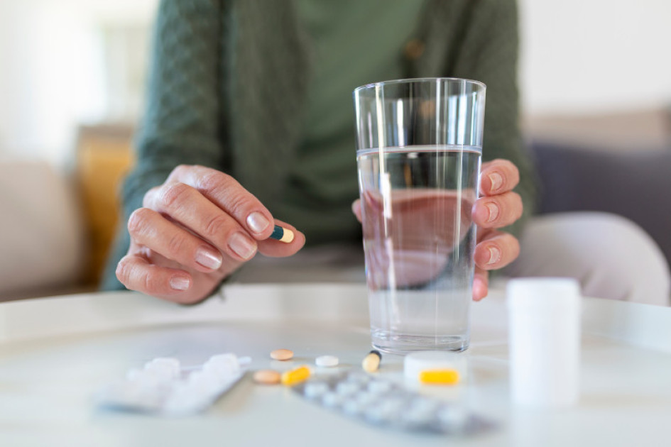 Tome los medicamentos en la forma como el médico se los receta. Respete la hora de los productos descritos en la fórmula y la dosificación. Tome los medicamentos en la forma como el médico se los receta. Respete la hora de los productos descritos en la fórmula y la dosificación.