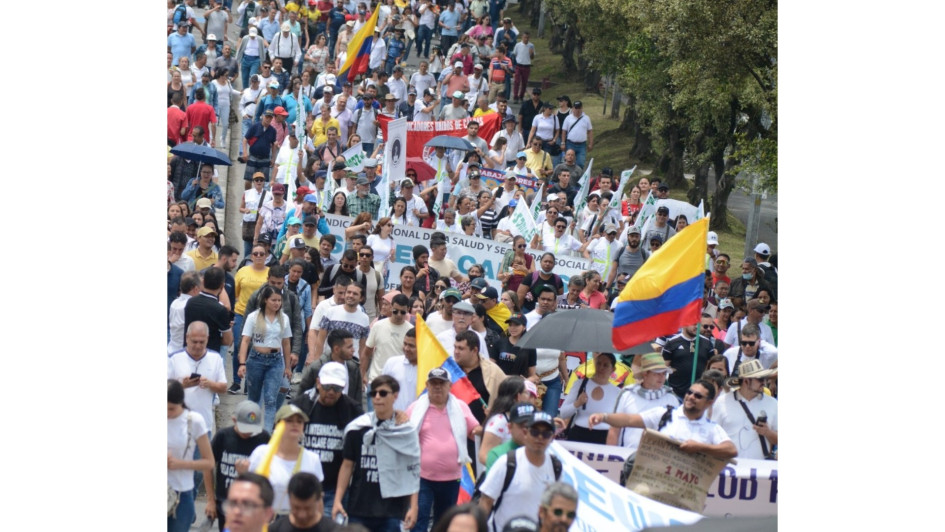 Unas 4 mil personas se movilizaron este 1 de mayo en Manizales para manifestar su apoyo a las iniciativas del Gobierno de Gustavo Petro. Unas 4 mil personas se movilizaron este 1 de mayo en Manizales para manifestar su apoyo a las iniciativas del Gobierno de Gustavo Petro.