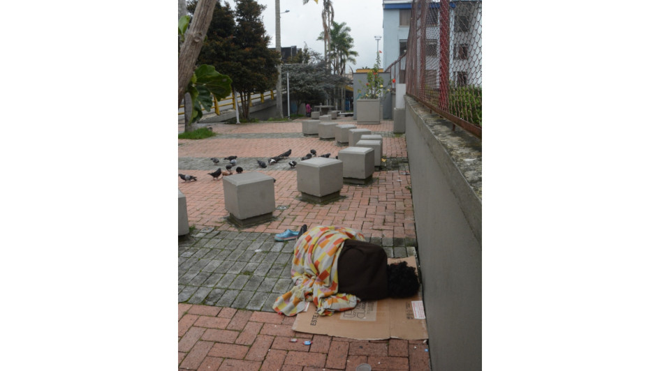 La descontrolada presencia de habitantes de calle es lo que más preocupa a los residentes. Exponen que hay consumo de estupefacientes en la zona y excrementos en los alrededores. La descontrolada presencia de habitantes de calle es lo que más preocupa a los residentes. Exponen que hay consumo de estupefacientes en la zona y excrementos en los alrededores.