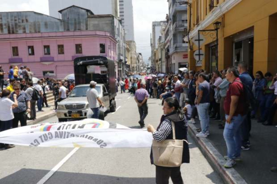 Foto I LA PATRIA Educal y sindicatos del Eje Cafetero van juntos este miércoles con un cese de actividades de 24 horas, destinado a exigir cumplimientos en la implementación del nuevo modelo de salud del magisterio. Foto I LA PATRIA Educal y sindicatos del Eje Cafetero van juntos este miércoles con un cese de actividades de 24 horas, destinado a exigir cumplimientos en la implementación del nuevo modelo de salud del magisterio.