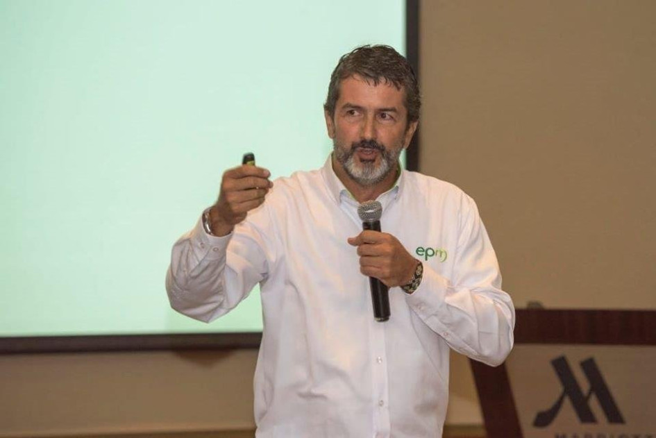 Santiago Villegas Yepes, gerente saliente de la Chec. Santiago Villegas Yepes, gerente saliente de la Chec.
