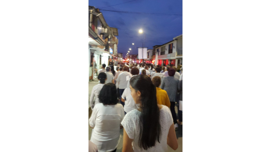 Habitantes de Risaralda, municipio natal del sacerdote caldense Darío Valencia Uribe, realizaron una velatón por el padre, desaparecido desde hace 20 días en Pereira. Habitantes de Risaralda, municipio natal del sacerdote caldense Darío Valencia Uribe, realizaron una velatón por el padre, desaparecido desde hace 20 días en Pereira.