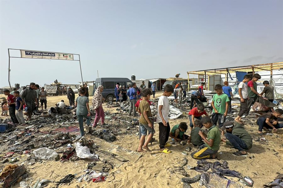 Los muertos en Gaza alcanzaron este lunes los 36 mil 50, después de que 66 personas murieron por el fuego israelí en las últimas 24 horas. Los muertos en Gaza alcanzaron este lunes los 36 mil 50, después de que 66 personas murieron por el fuego israelí en las últimas 24 horas.