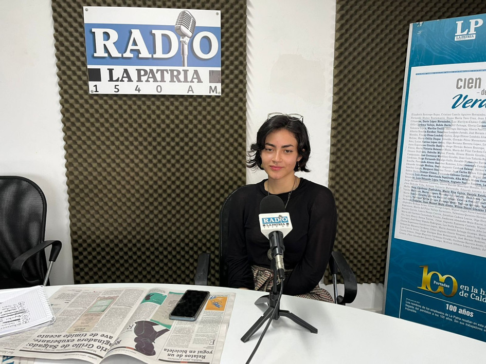 Ángela Gaviria, estudiante de Filosofía y Letras de la Universidad de Caldas Ángela Gaviria, estudiante de Filosofía y Letras de la Universidad de Caldas