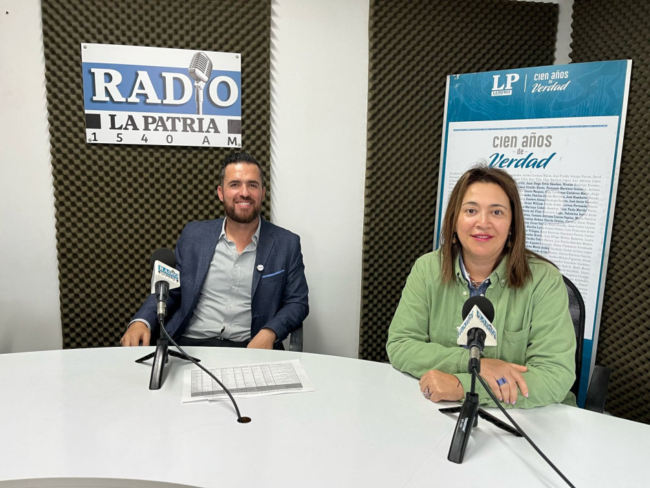 María Isabel Gaviria, presidenta de la Asamblea de Caldas y Manuel Correa, secretario privado de la Gobernación María Isabel Gaviria, presidenta de la Asamblea de Caldas y Manuel Correa, secretario privado de la Gobernación