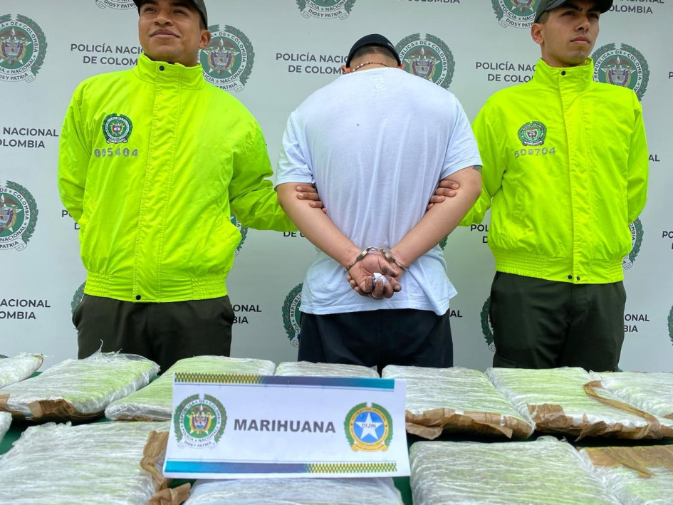Esta es la persona capturada en Manizales por tráfico de estupefacientes. Esta es la persona capturada en Manizales por tráfico de estupefacientes.