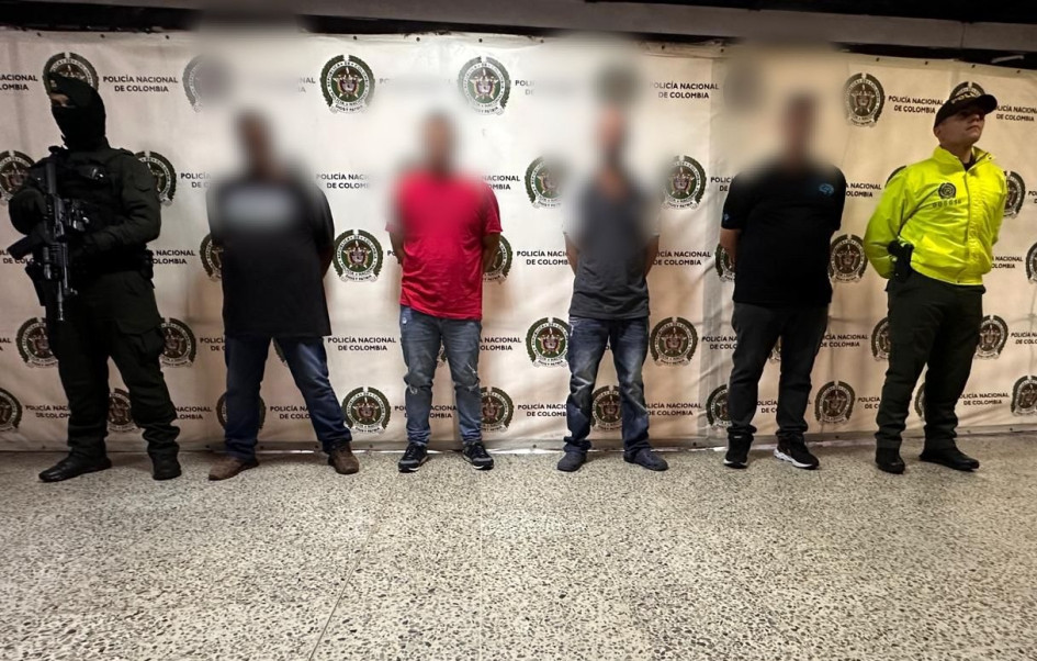 Captura de los supuestos integrantes del Clan del Golfo a quienes incautaron 2,4 toneladas de cocaína. Captura de los supuestos integrantes del Clan del Golfo a quienes incautaron 2,4 toneladas de cocaína.