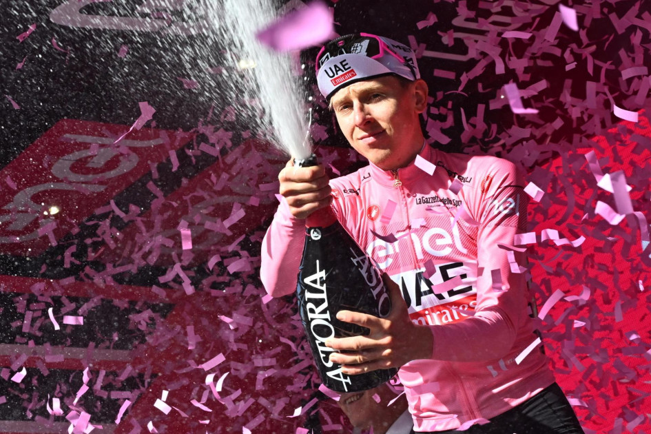 El esloveno Tadej Pogacar cada vez se afianza más como el favorito para llevarse el Giro de Italia 2024. El esloveno Tadej Pogacar cada vez se afianza más como el favorito para llevarse el Giro de Italia 2024.