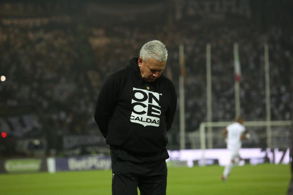 Hernán Darío Herrera, técnico del Once Caldas, durante el partido que su equipo le ganó 2-0 a La Equidad. Hernán Darío Herrera, técnico del Once Caldas, durante el partido que su equipo le ganó 2-0 a La Equidad.