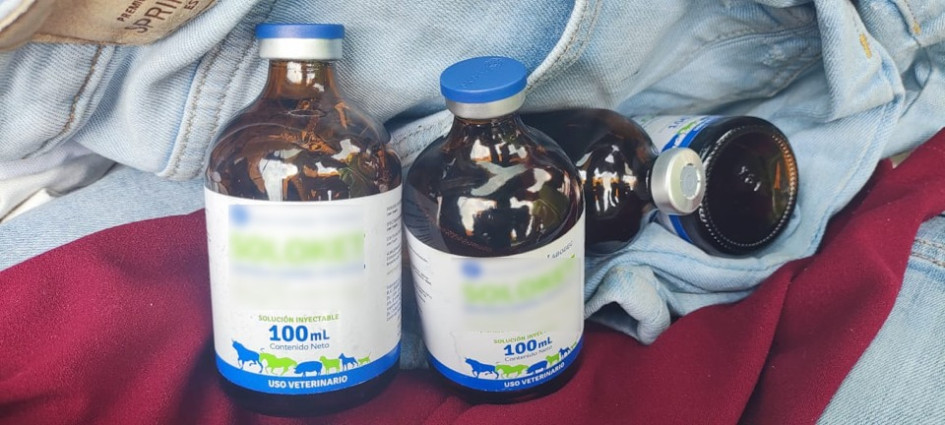 La ketamina es un medicamento de uso veterinario utilizado para fabricar drogas sintéticas que puede provocar graves daños al ser humano. La ketamina es un medicamento de uso veterinario utilizado para fabricar drogas sintéticas que puede provocar graves daños al ser humano.
