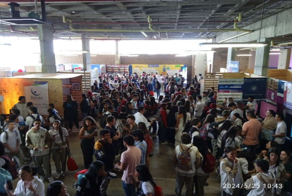 Expo U acogió a cientos de estudiantes para que conocieran la oferta educativa de la región. Expo U acogió a cientos de estudiantes para que conocieran la oferta educativa de la región.