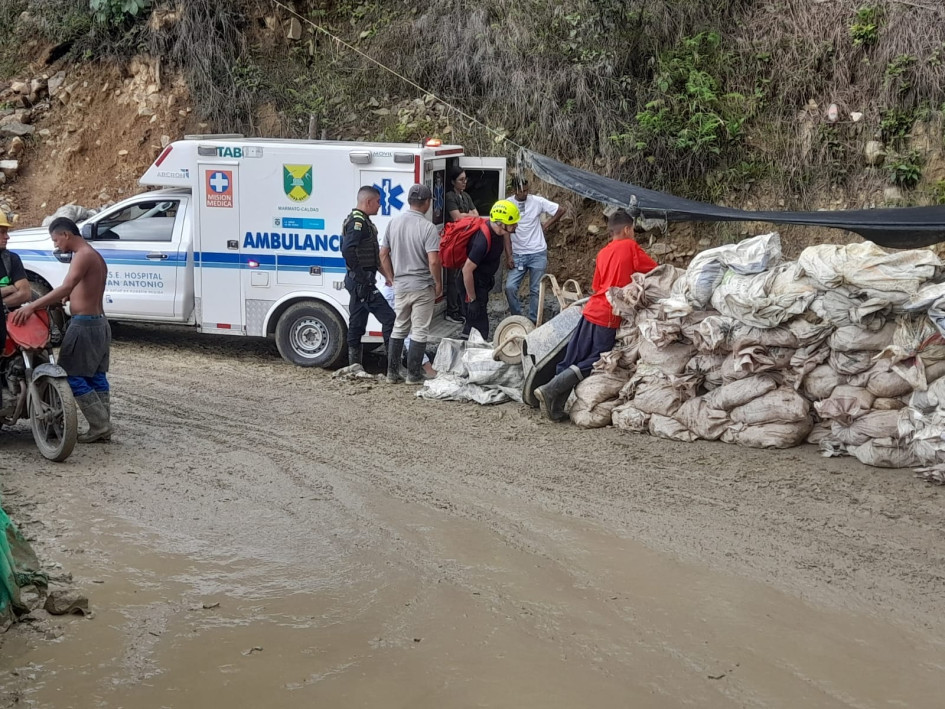 La atención al minero fue conjunta.