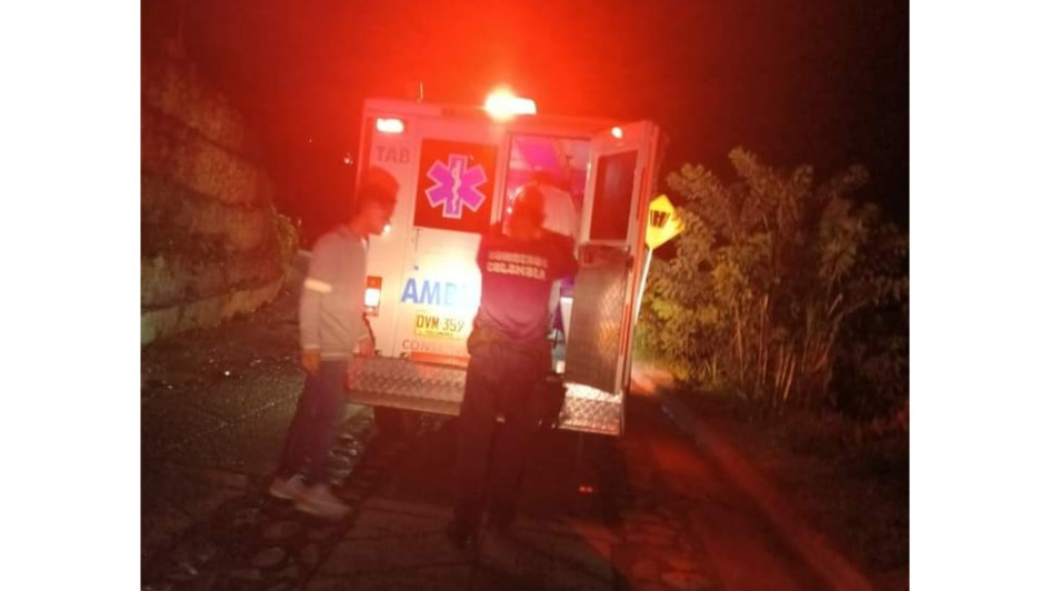 Los hombres fueron atendidos y trasladados al hospital de Marmato (Caldas) para su valoración médica. Los hombres fueron atendidos y trasladados al hospital de Marmato (Caldas) para su valoración médica.