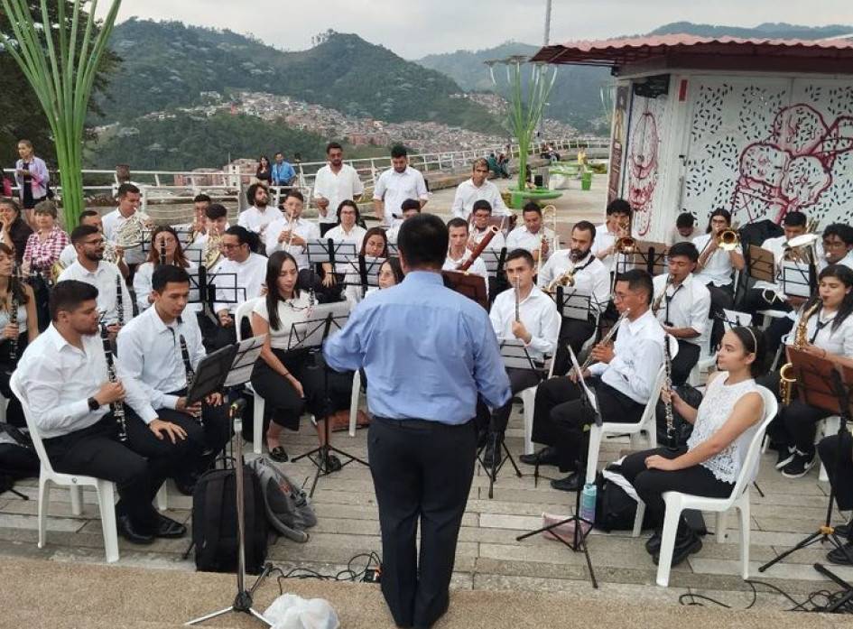 En la imagen, una intervención de la Banda Municipal el pasado 8 de marzo en el Parque de la Mujer. En su redes sociales, la agrupación también registró una presentación en el Parque Ernesto Gutiérrez, durante el Domingo de Ramos del 2024. En la imagen, una intervención de la Banda Municipal el pasado 8 de marzo en el Parque de la Mujer. En su redes sociales, la agrupación también registró una presentación en el Parque Ernesto Gutiérrez, durante el Domingo de Ramos del 2024.
