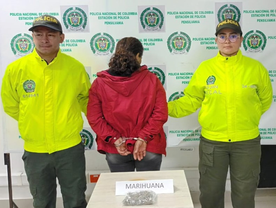 Ella es la mujer capturada por intentar ingresar marihuana a la cárcel de Pensilvania (Caldas). Ella es la mujer capturada por intentar ingresar marihuana a la cárcel de Pensilvania (Caldas).