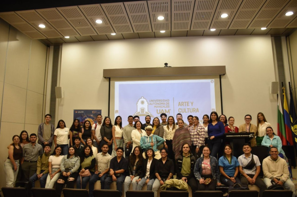 38 estudiantes llegaron esta semana a la Universidad Autónoma de Manizales para realizar su pasantía a través del programa Delfín. 38 estudiantes llegaron esta semana a la Universidad Autónoma de Manizales para realizar su pasantía a través del programa Delfín.